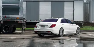Mercedes-Benz S560